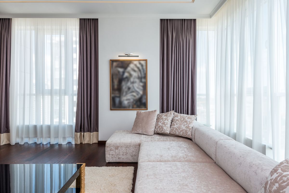 Cortinas para living moderno espacioso