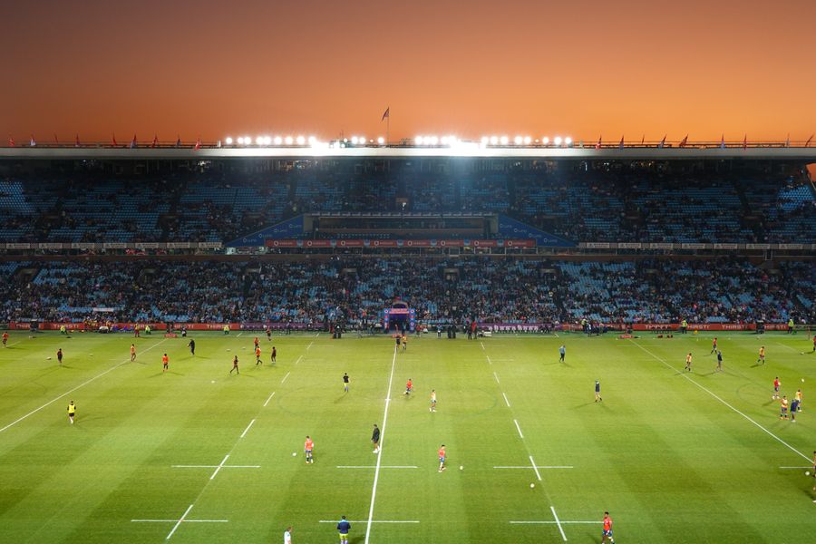 partido rugby iluminado reflector led 50w 2 Partido de rugby iluminado con reflector LED 50W