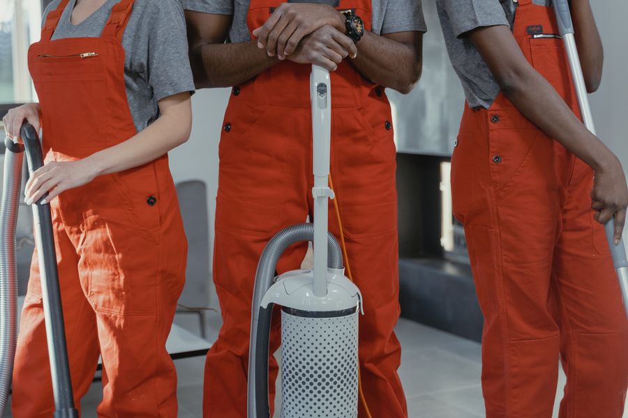 trabajadores limpieza profesional 1 Trabajadores de limpieza profesional